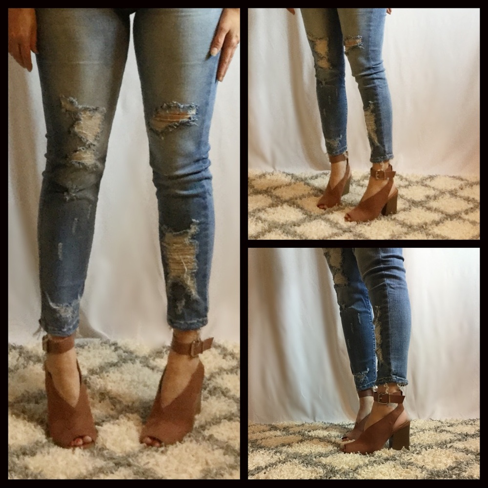 1 LEFT CLEARANCE-NO OFFERS‼️ Diana Buckled Bootie - Picture 2 of 4